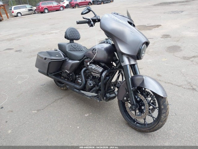 Salvage Harley-Davidson Flhxs Image