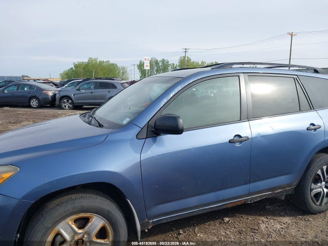 Toyota RAV4 Base V6