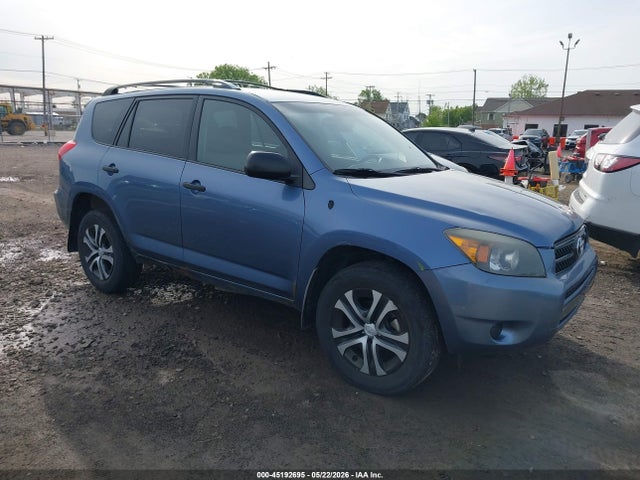 Salvage Toyota RAV4 Image