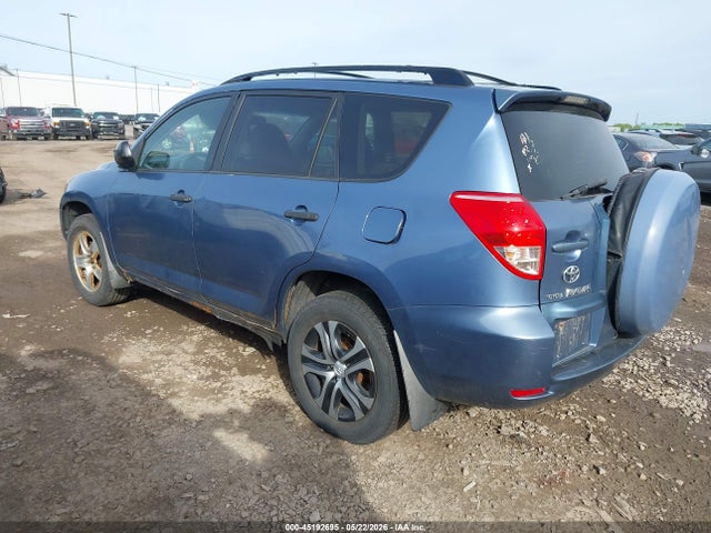 Toyota RAV4 Base V6
