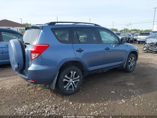 Toyota RAV4 Base V6