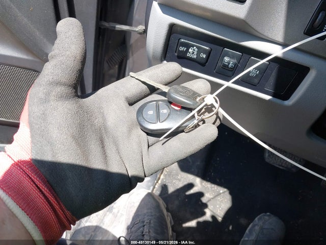 Toyota Tundra Limited 5.7l V8