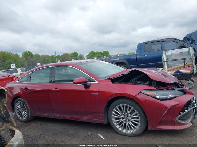 Toyota Avalon Limited Hybrid