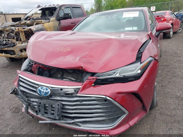 Toyota Avalon Limited Hybrid