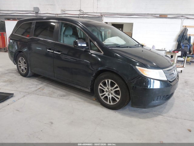 Salvage Honda Odyssey Image