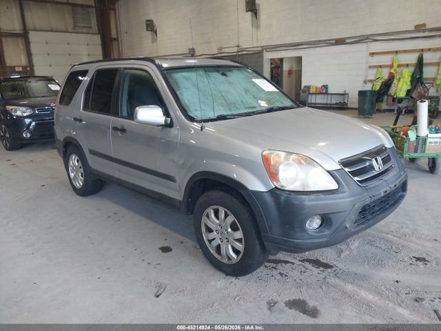 Salvage Honda CR-V Image