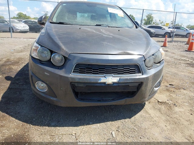 Chevrolet Sonic 2lz