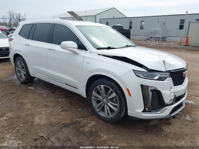 Salvage Cadillac XT6 Image