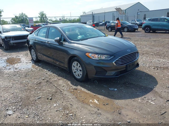 Salvage Ford Fusion Image