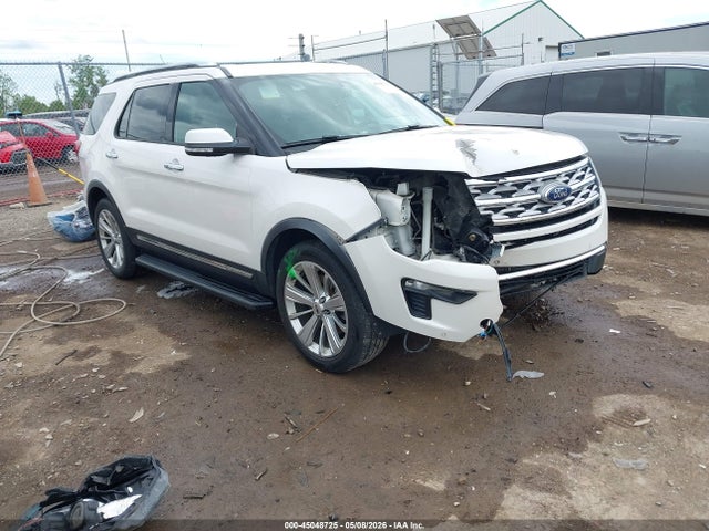 Salvage Ford Explorer Image
