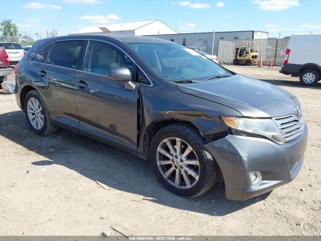 Salvage Toyota Venza Image
