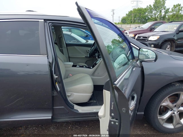 Toyota Venza Base V6