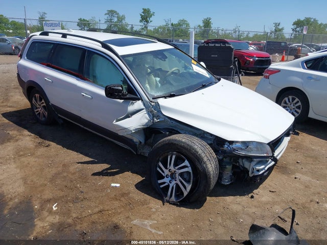 Salvage Volvo XC70 Image