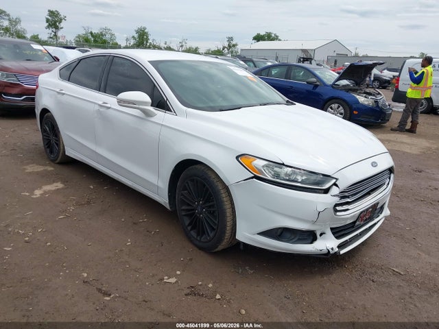 Salvage Ford Fusion Image