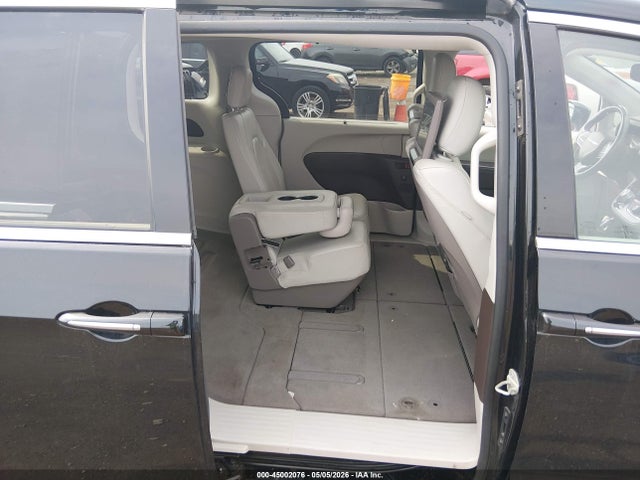 Chrysler Pacifica Touring L Plus