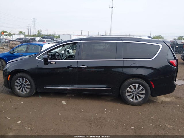 Chrysler Pacifica Touring L Plus