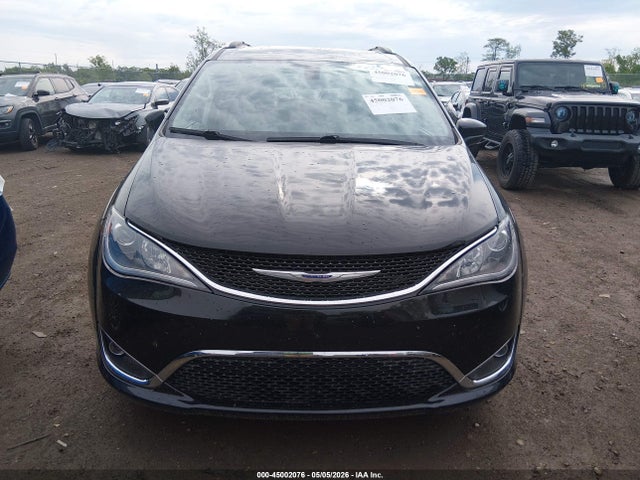 Chrysler Pacifica Touring L Plus
