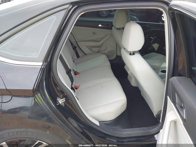 Volkswagen Jetta 1.4t S