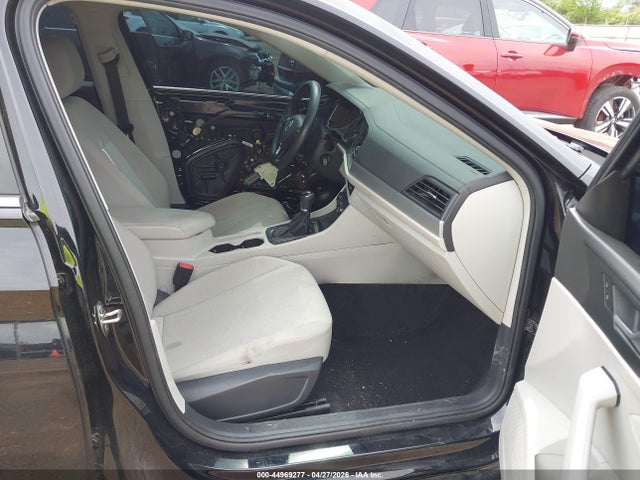 Volkswagen Jetta 1.4t S