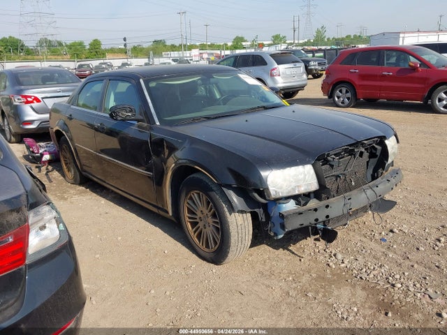 Salvage Chrysler 300 Image