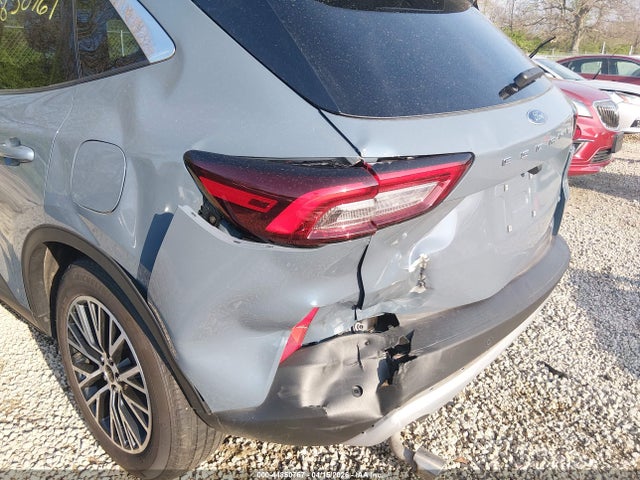 Ford Escape Phev