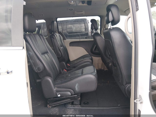 Chrysler Town & Country Touring