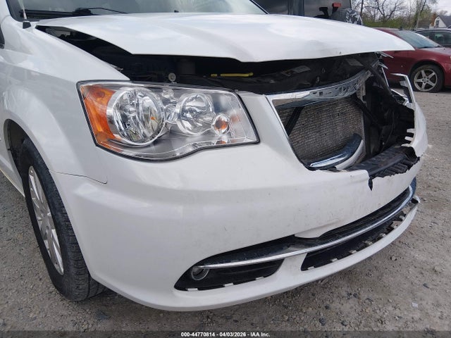 Chrysler Town & Country Touring