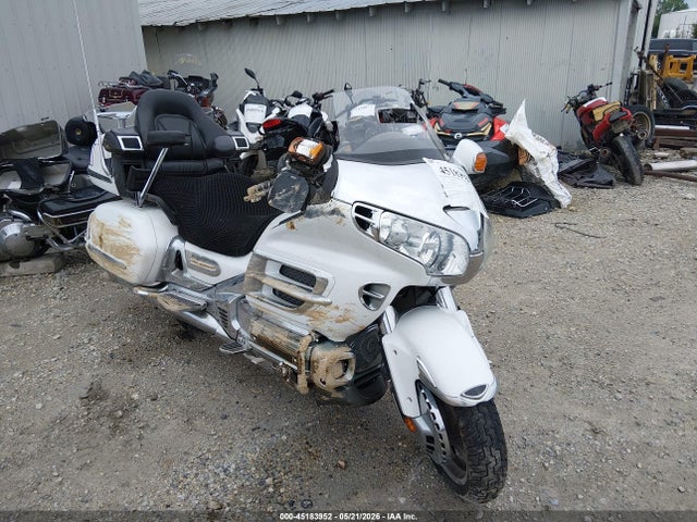 Salvage Honda Gl1800 Image