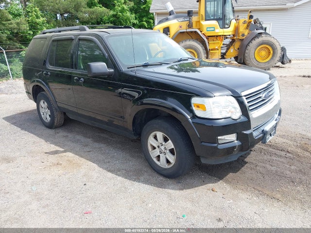 Salvage Ford Explorer Image
