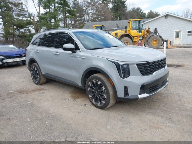 Salvage Kia Sorento Image