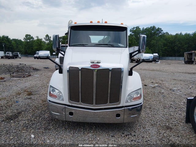 Peterbilt 579