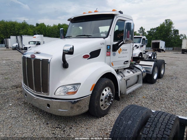 Peterbilt 579