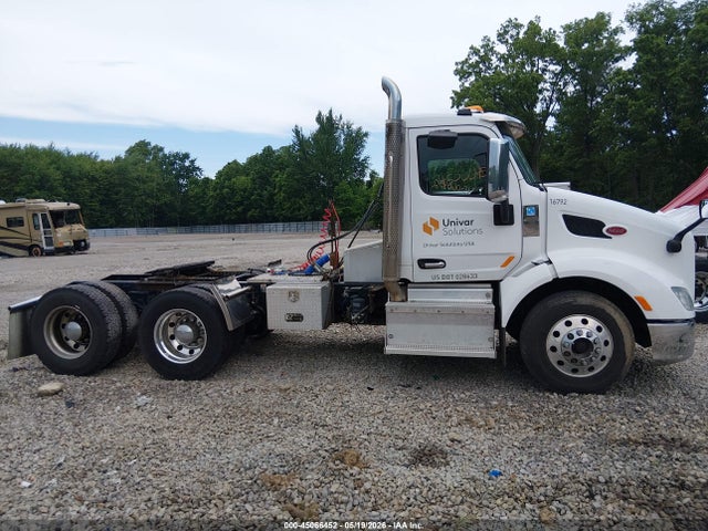 Peterbilt 579