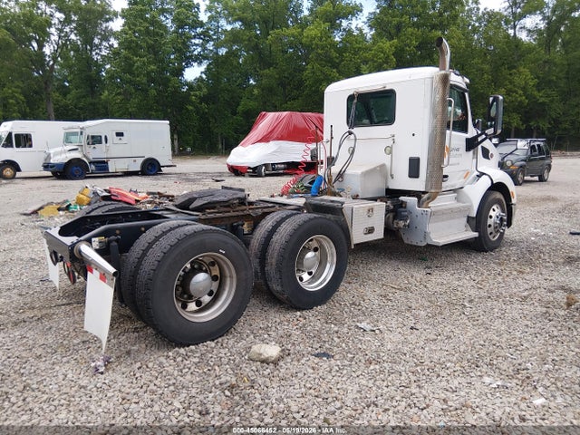 Peterbilt 579