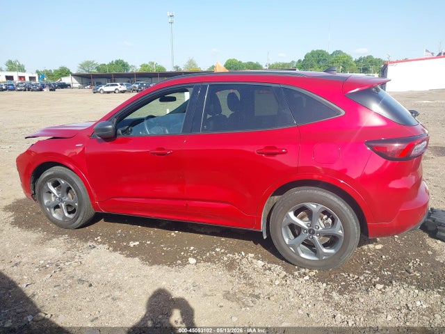 Ford Escape St-line