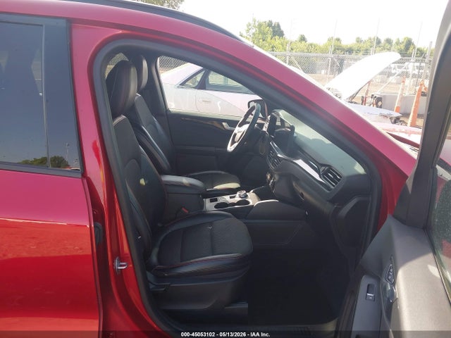 Ford Escape St-line
