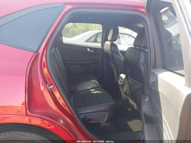 Ford Escape St-line