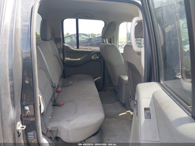 Nissan Frontier Sv