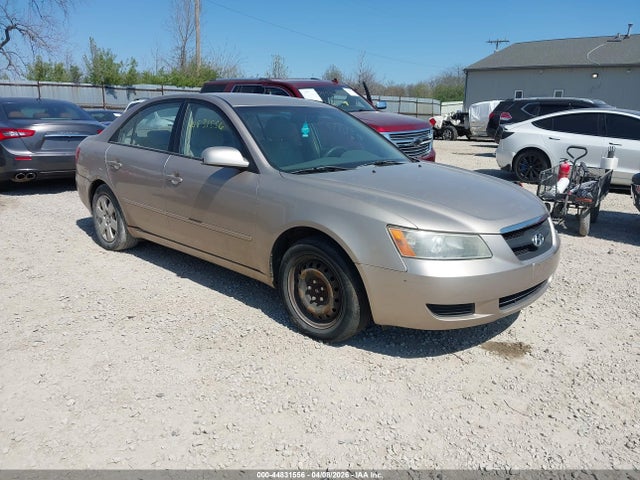 Salvage Hyundai SONATA Image