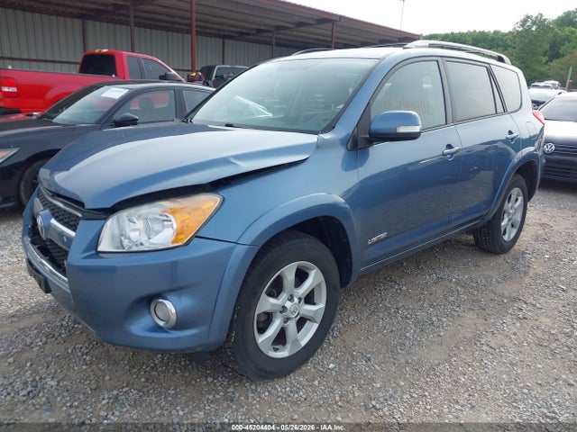 Toyota RAV4 Limited V6