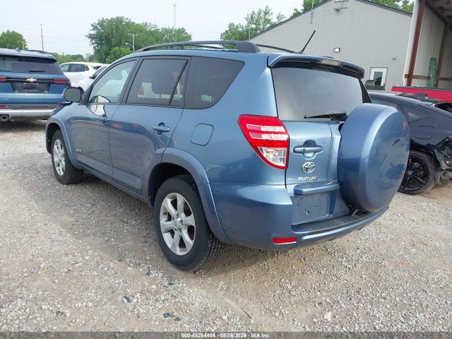 Toyota RAV4 Limited V6