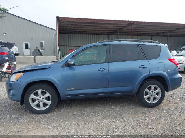Toyota RAV4 Limited V6