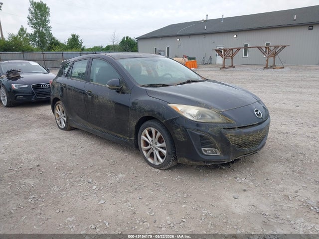 Salvage Mazda Mazda3 Image