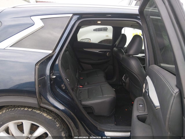 INFINITI Qx Essential