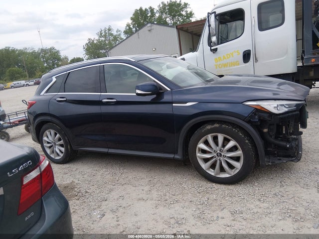 INFINITI Qx Essential