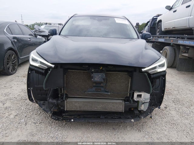 INFINITI Qx Essential