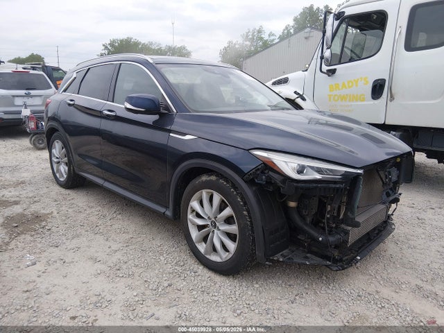 Salvage INFINITI Qx Image