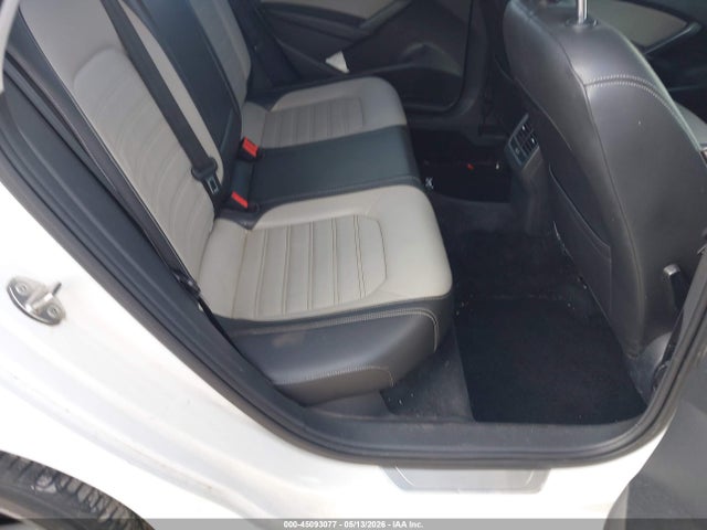 Volkswagen Passat 1.8t Sport