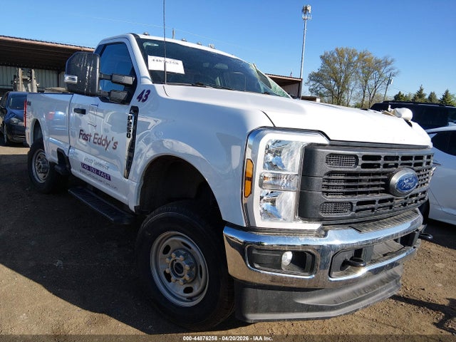 Salvage Ford F-250 Image