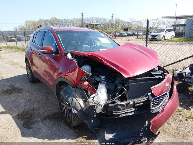 Salvage Kia Sportage Image